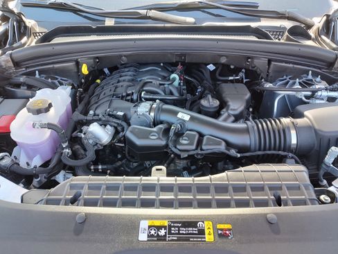 New 2025 Jeep Grand Cherokee L Altitude RWD image 35