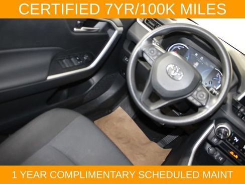 Used 2025 Toyota RAV4 XLE AWD/4WD image 16