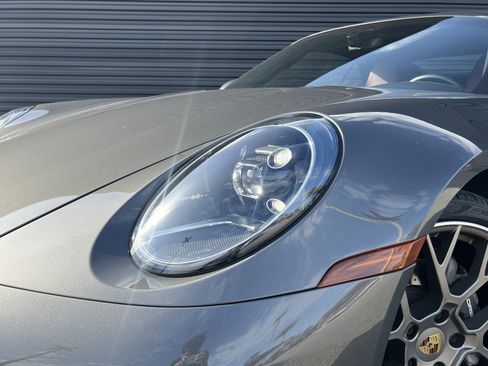 Certified 2022 Porsche 911 Carrera image 13