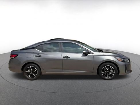 Used 2025 Nissan Sentra SV image 16