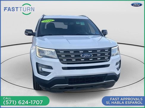Used 2016 Ford Explorer XLT w/ Equipment Group 201A AWD/4WD image 3