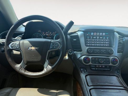Used 2018 Chevrolet Tahoe Premier AWD/4WD image 2
