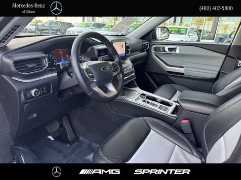 Used 2022 Ford Explorer XLT w/ Equipment Group 202A image 10