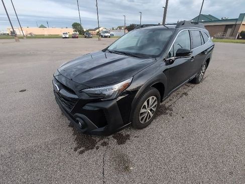 Used 2024 Subaru Outback Premium AWD/4WD image 17