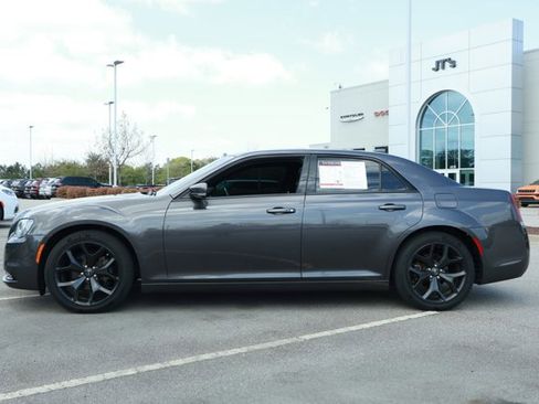 Used 2021 Chrysler 300 S image 9