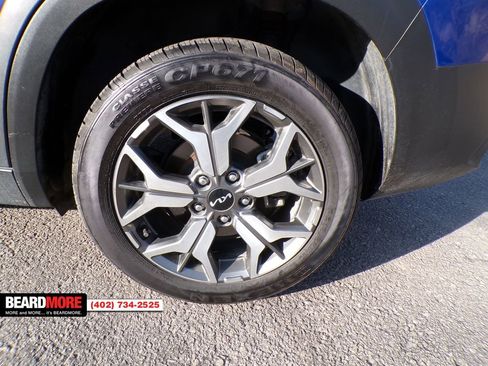 Used 2022 Kia Seltos EX image 11