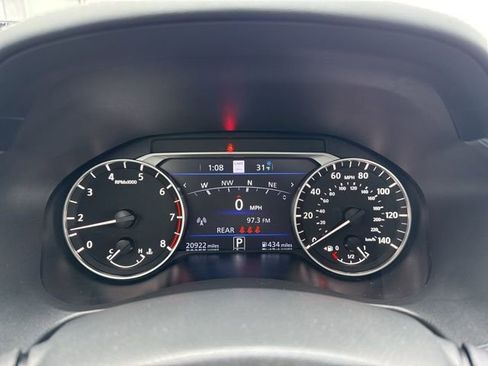 Used 2024 Nissan Altima 2.5 SV w/ SV Premium Package image 12