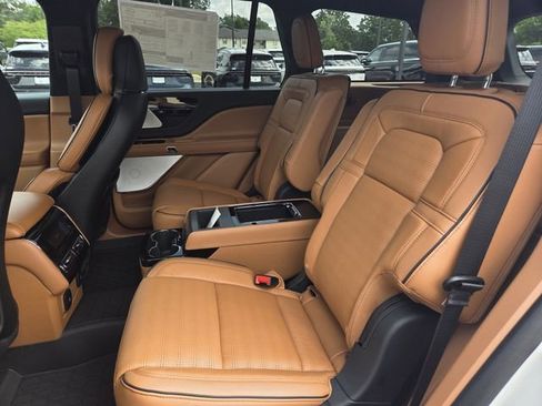 New 2026 Lincoln Aviator Black Label AWD/4WD image 18