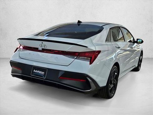 New 2026 Hyundai Elantra SEL Sport FWD image 2