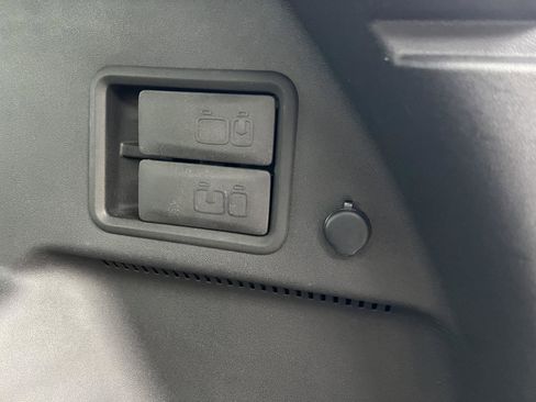 Used 2024 Chevrolet Equinox LT image 44