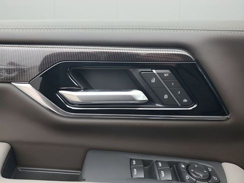 New 2026 GMC Yukon XL Elevation image 28