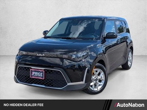 Used 2024 Kia Soul LX w/ Option Group 015 FWD image 1