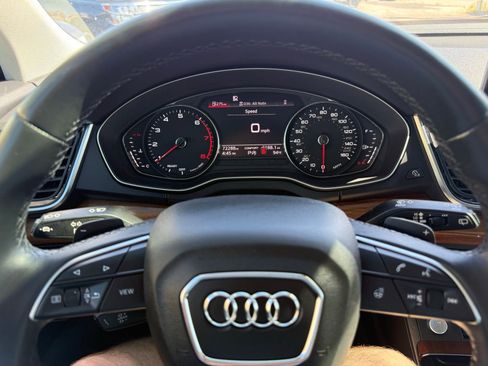 Used 2021 Audi Q5 2.0T Premium w/ Convenience Package AWD/4WD image 19