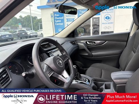 Used 2018 Nissan Rogue S AWD/4WD image 7