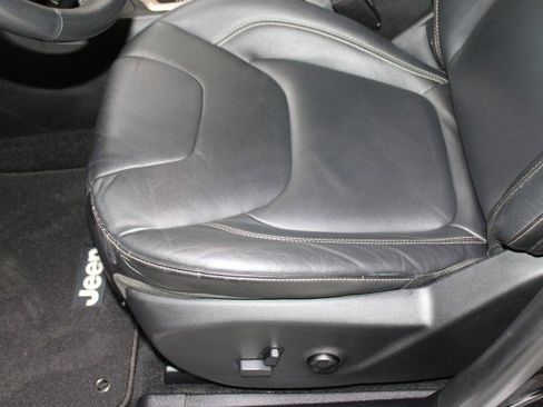 Used 2014 Jeep Cherokee Limited image 43