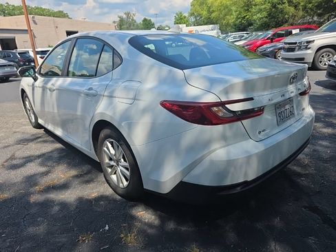 Used 2025 Toyota Camry LE FWD image 8