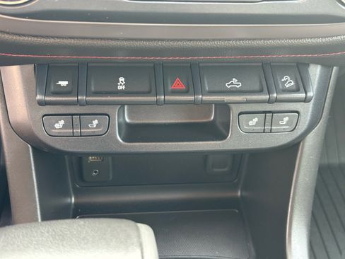 Used 2017 GMC Canyon SLE w/ All Terrain X Package image 24