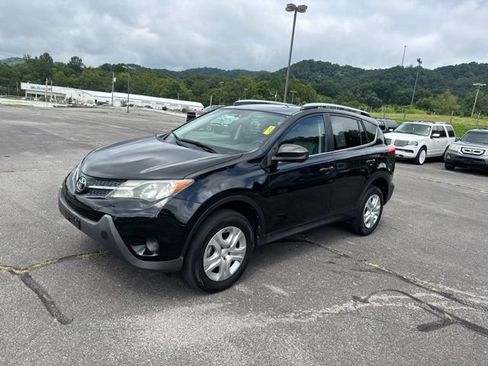 Used 2014 Toyota RAV4 LE FWD image 4
