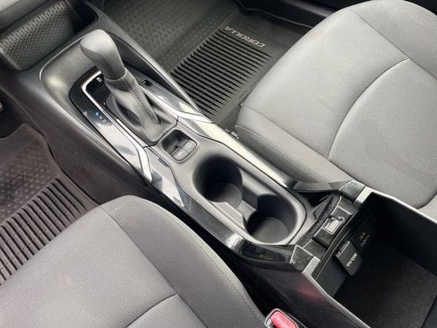 Used 2020 Toyota Corolla LE image 9