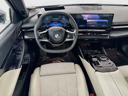 Used 2024 BMW 530i w/ Premium Package RWD image 24