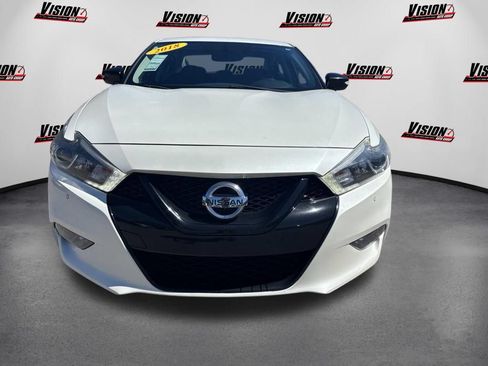 Used 2018 Nissan Maxima SR w/ Midnight Edition FWD image 2