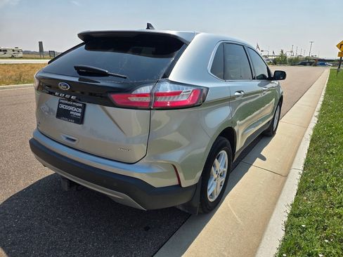 Used 2024 Ford Edge SEL w/ Class II Trailer Tow Package AWD/4WD image 5