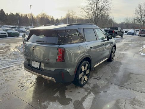 Certified 2025 MINI Cooper Countryman S w/ Comfort Package Max image 4