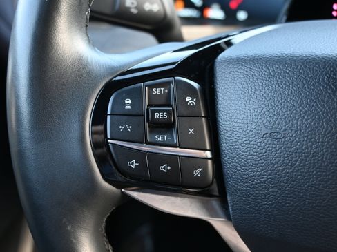 Used 2025 Ford Explorer Platinum w/ LUX Leather Package image 19