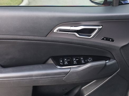 Used 2023 Kia Sportage SX image 33