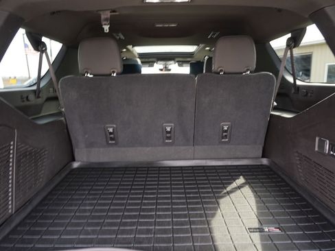 Used 2021 GMC Yukon XL Denali w/ Denali Premium Package image 31