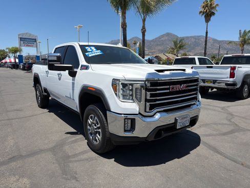 Used 2023 GMC Sierra 2500 SLT w/ SLT Preferred Package AWD/4WD image 2