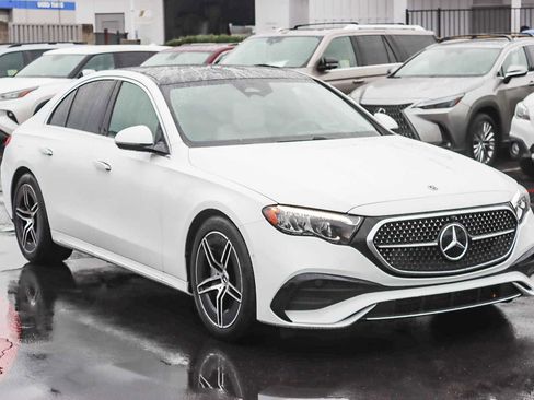 Used 2024 Mercedes-Benz E 450 4MATIC Sedan image 5