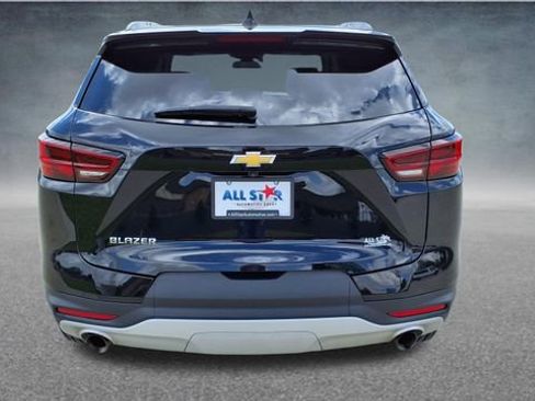 Used 2024 Chevrolet Blazer LT w/ Convenience Package FWD image 7