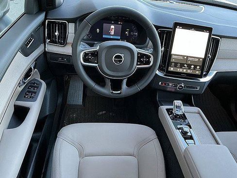 New 2026 Volvo XC90 T8 Plus w/ Protection Package Premier AWD/4WD image 5