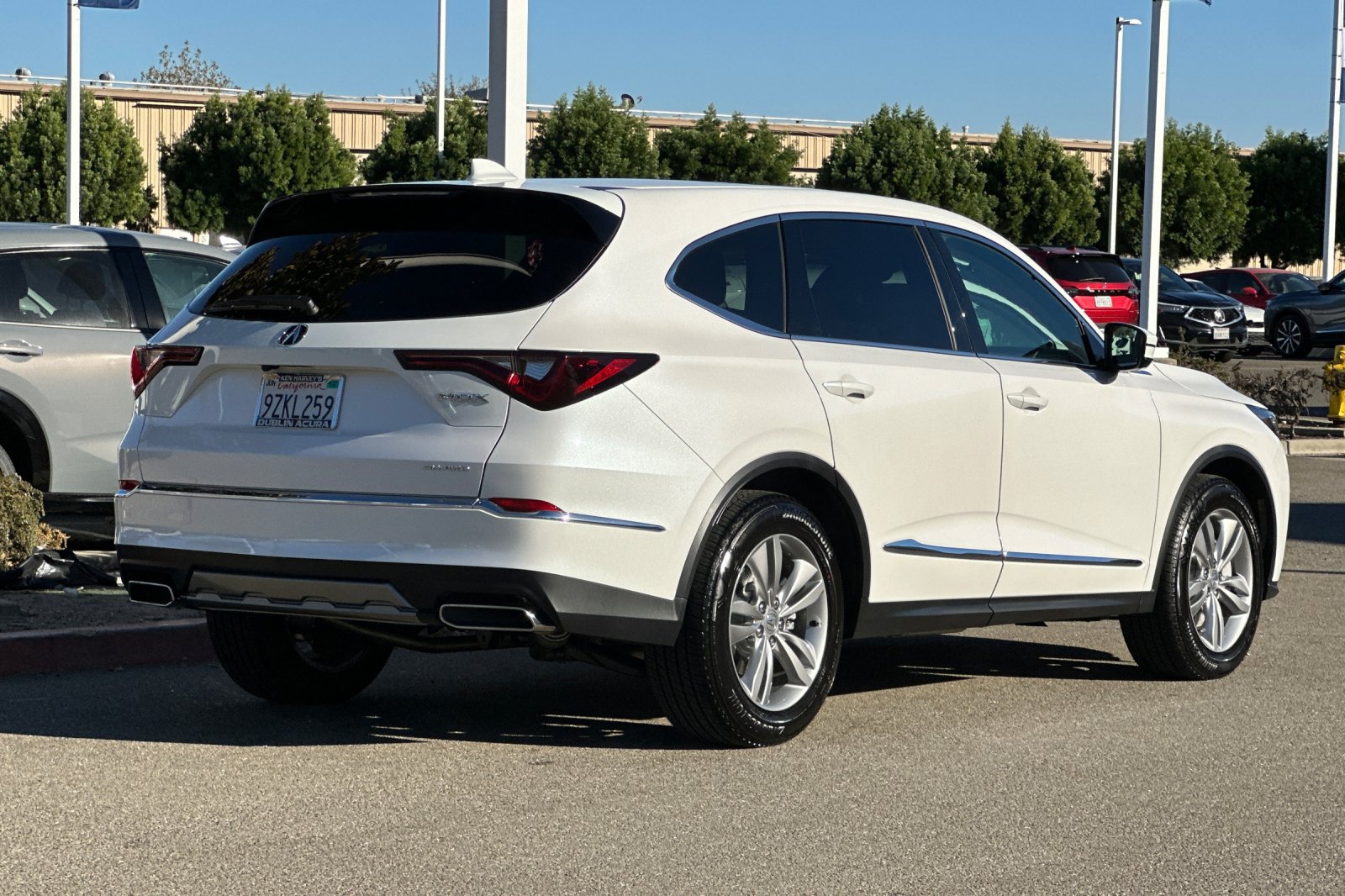 Used 2026 Acura MDX SH-AWD image 4