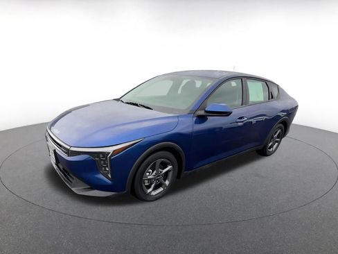 Used 2025 Kia K4 LXS image 8