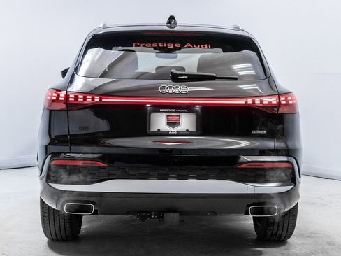 Used 2025 Audi Q5 2.0T Premium w/ Convenience Package image 6