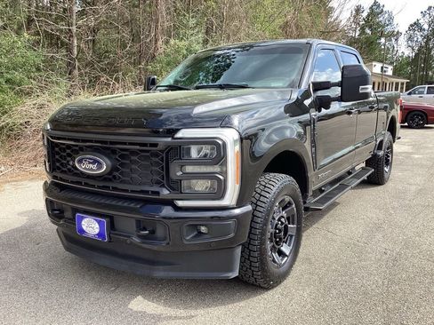 Used 2023 Ford F250 Lariat w/ Lariat Ultimate Package image 3