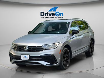 Used 2022 Volkswagen Tiguan SE R-Line