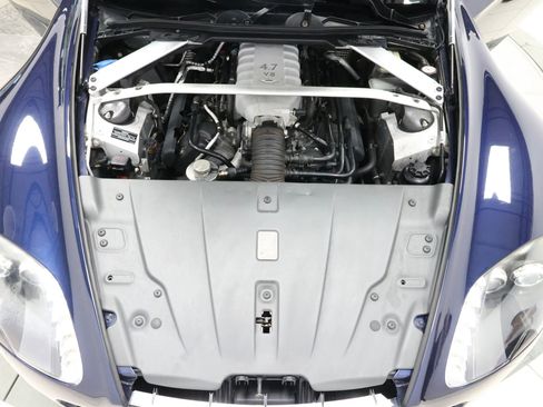 Used 2014 Aston Martin V8 Vantage Roadster image 82