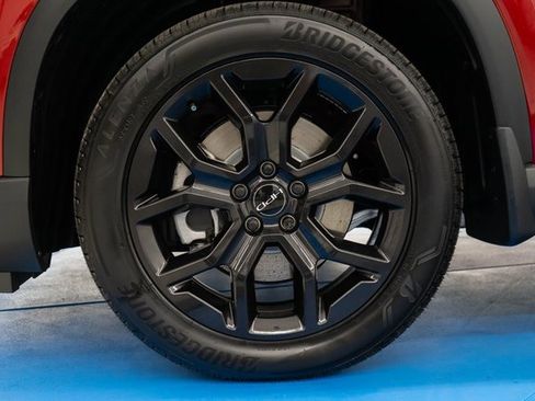 New 2025 Honda Pilot Touring image 2