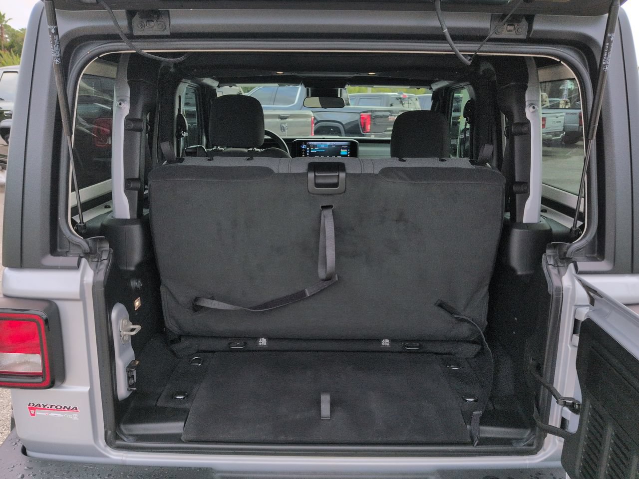Used 2024 Jeep Wrangler Sport AWD/4WD image 12
