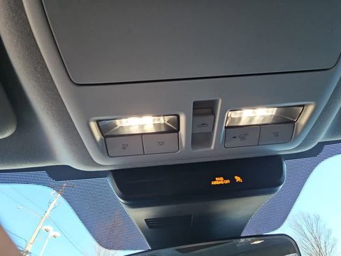 Used 2023 MAZDA MAZDA3 s image 24