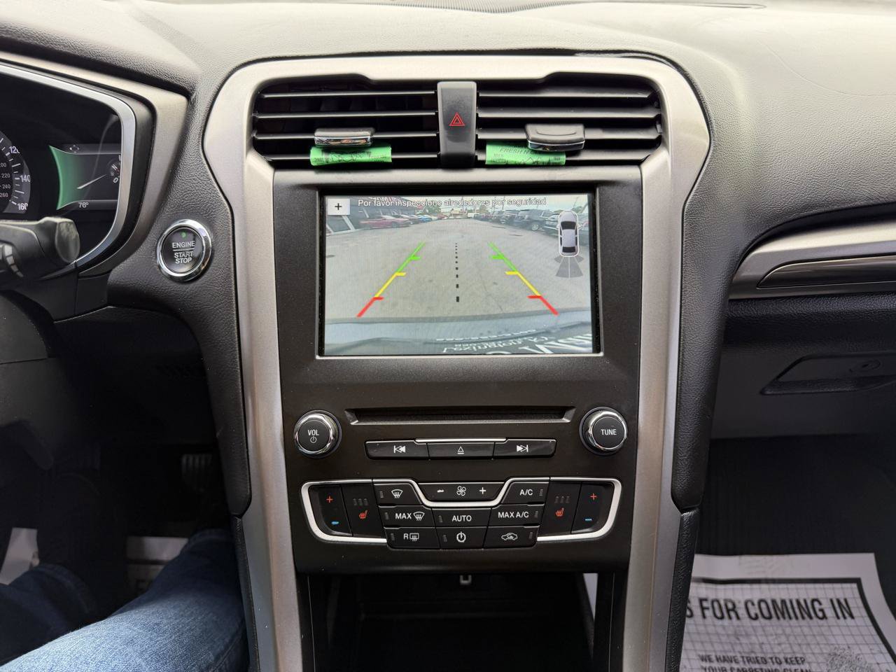 Used 2017 Ford Fusion SE w/ Fusion SE Technology Package FWD image 16