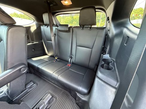Used 2023 Toyota Highlander XSE AWD/4WD image 15