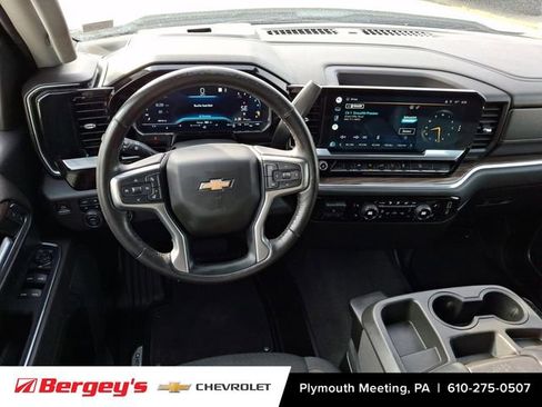 Certified 2022 Chevrolet Silverado 1500 LT w/ Z71 Off-Road Package AWD/4WD image 14