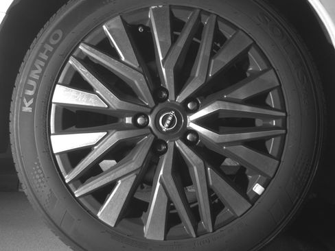 Used 2025 Nissan Altima 2.5 SV image 15