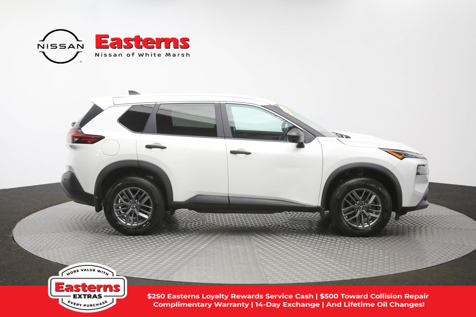 Used 2023 Nissan Rogue S AWD/4WD image 45