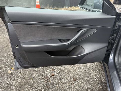 Used 2020 Tesla Model 3 Standard Range Plus image 12