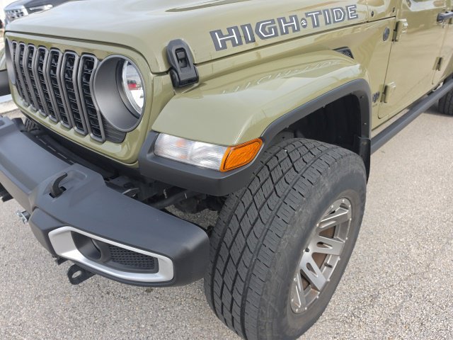Used 2025 Jeep Gladiator Sport AWD/4WD image 16